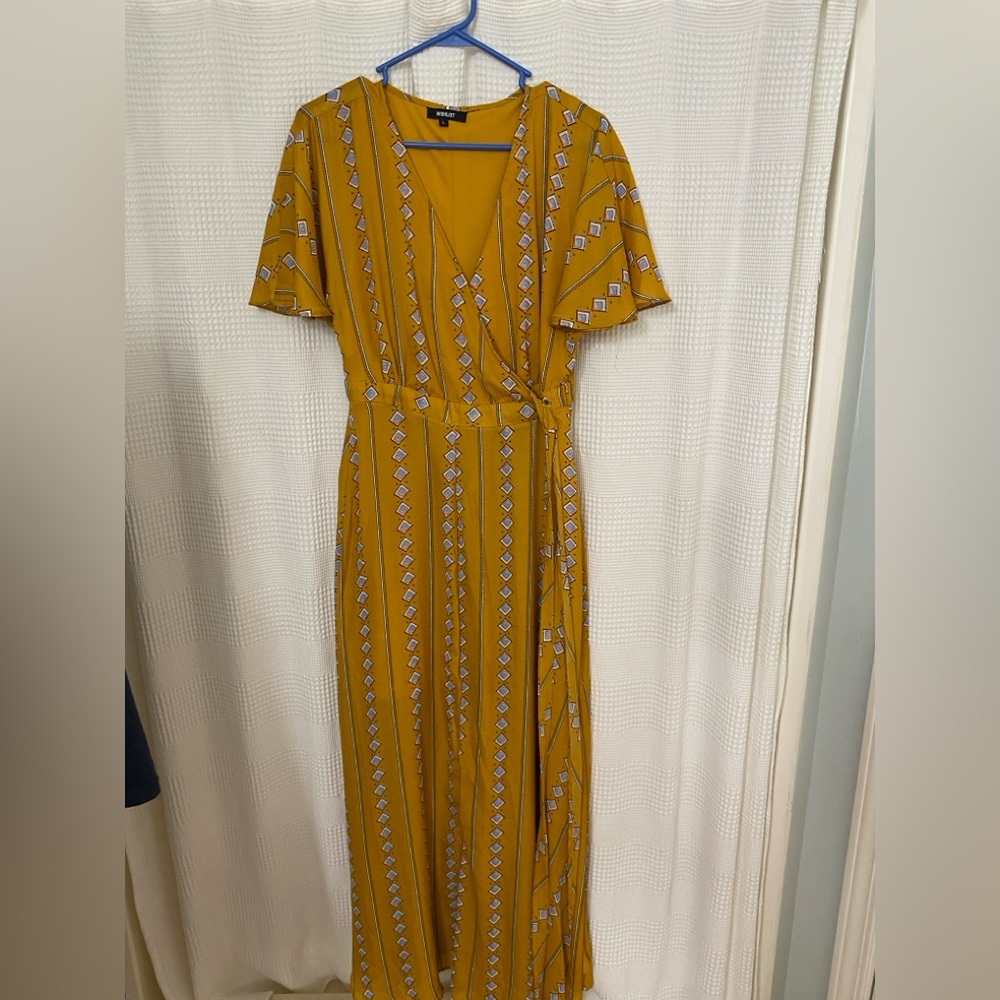 Wishlist Mustard Yellow Patterned Maxi Dress